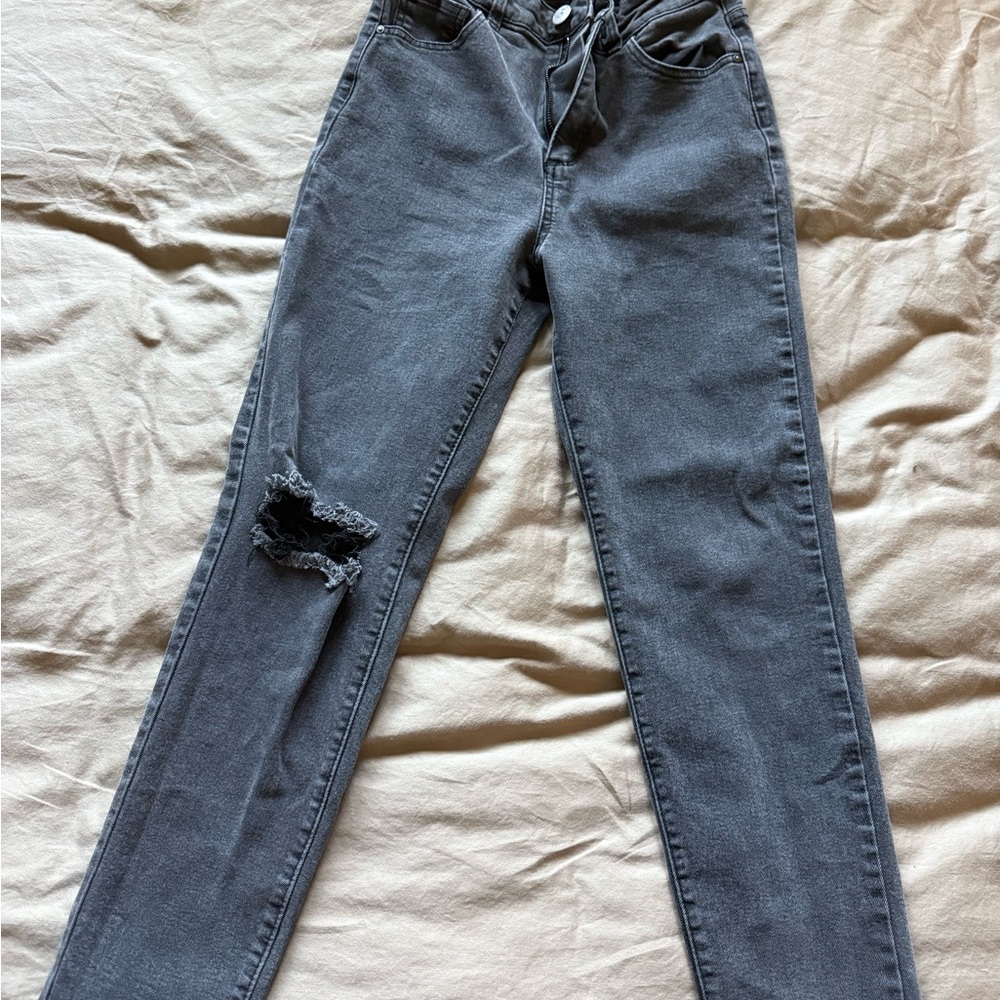 Gray Distressed Women's Jeans